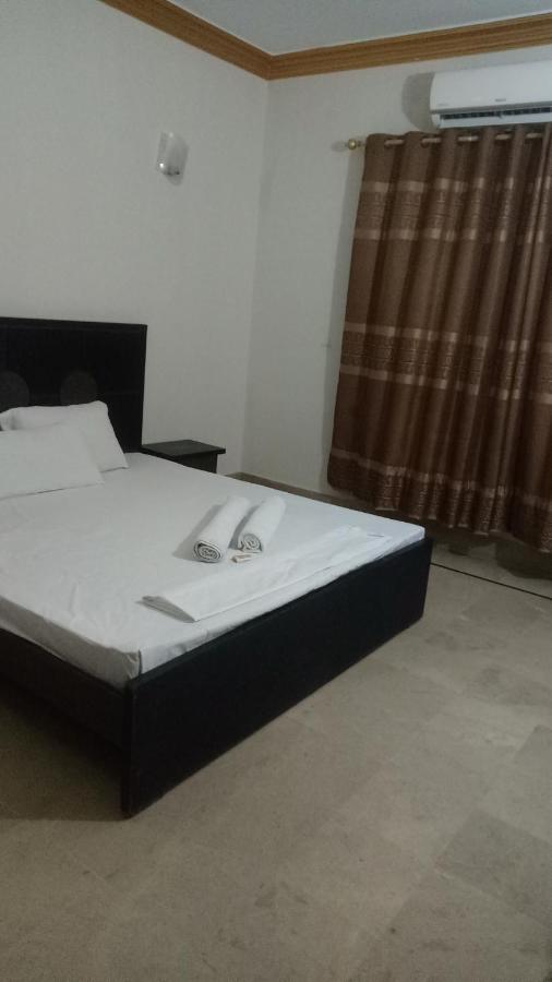 Hotel Crown Plaza, Near Karachi Airport, Darul Sehat Hospital, Dow, Agha Khan And Liaqat Hospital Exterior foto