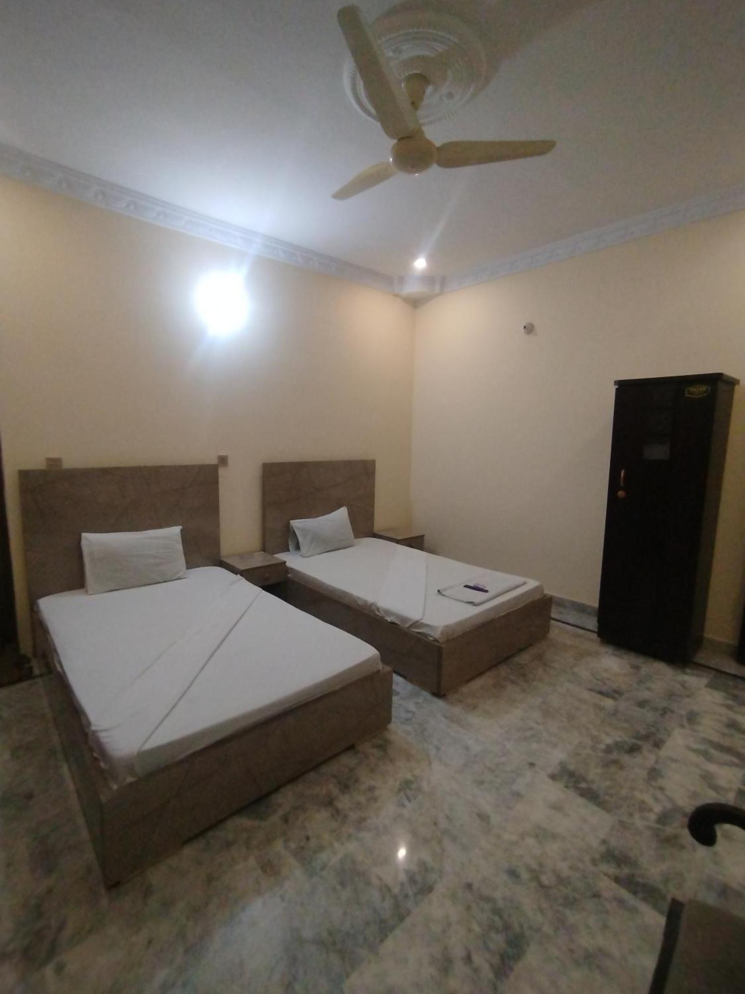 Hotel Crown Plaza, Near Karachi Airport, Darul Sehat Hospital, Dow, Agha Khan And Liaqat Hospital Exterior foto